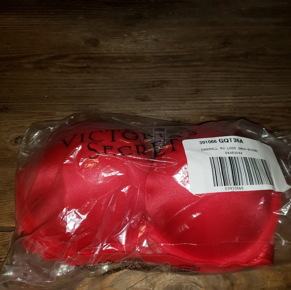 Bra. 36A. Victoria Secret Bombshell. Red Smooth.
